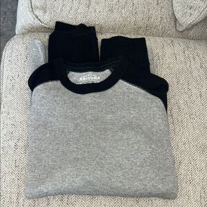 Arizona Jean Company Men’s Gray Crewneck Thermal with Black Trim